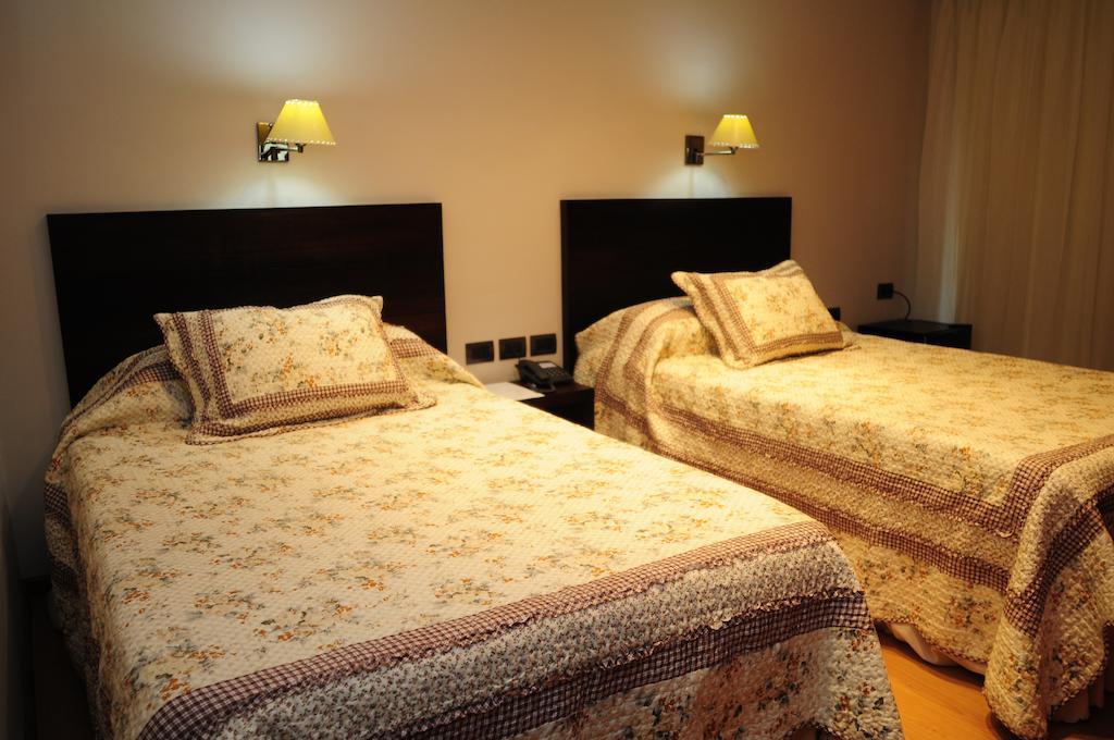 Hotel Euzko Alkartasuna Macachín Quarto foto